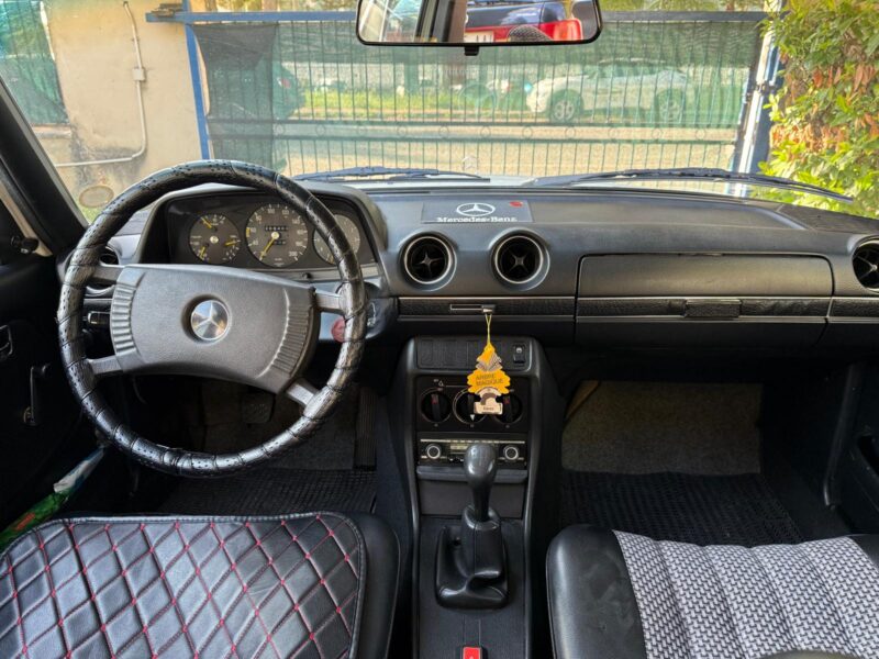 MERCEDES 200