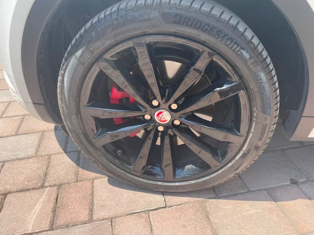 Jaguar E-Pace 2.0d i4 R-Dynamic HSE awd 180cv auto my19