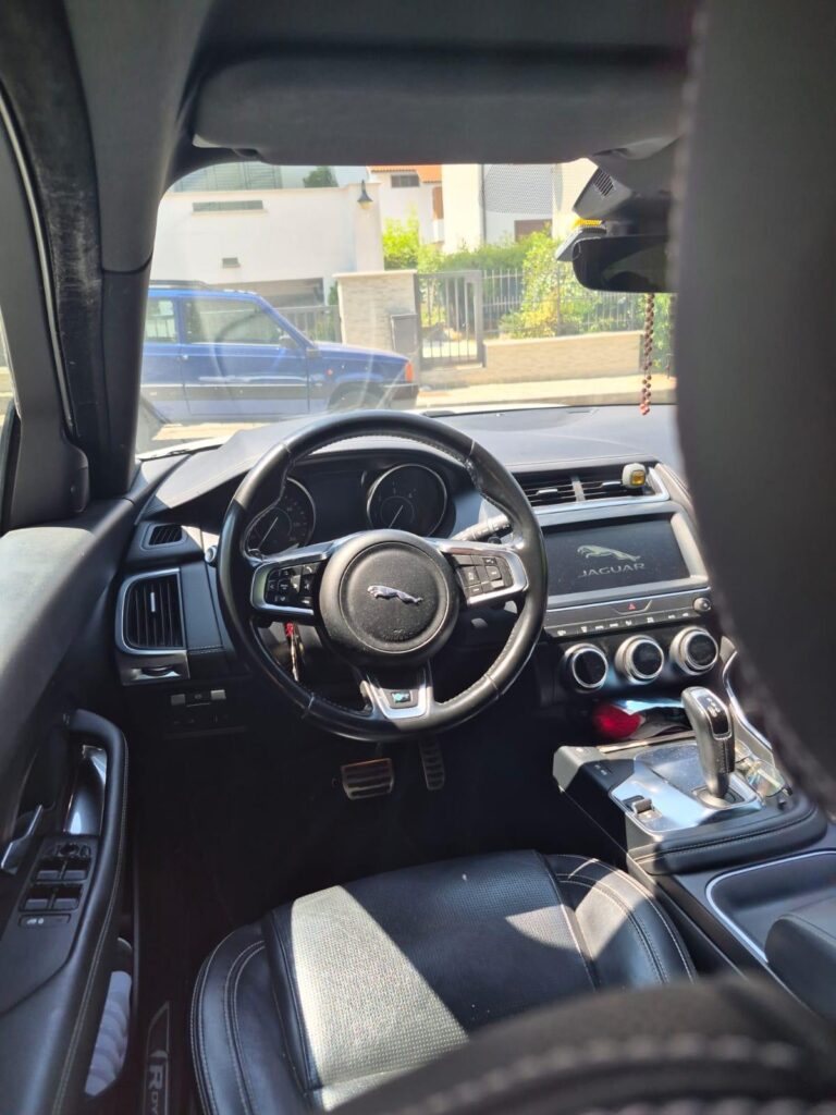 Jaguar E-Pace 2.0d i4 R-Dynamic HSE awd 180cv auto my19